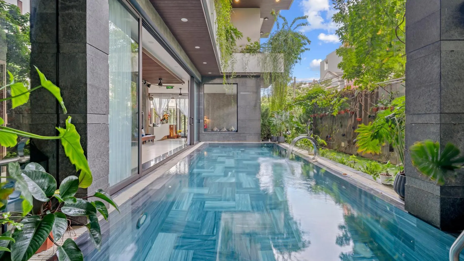 Luat Anh 88 Hotel & Apartment دا نانغ