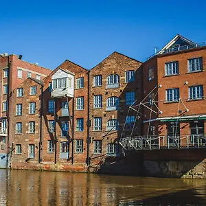 https://42-the-calls.yorkshirehotels.net