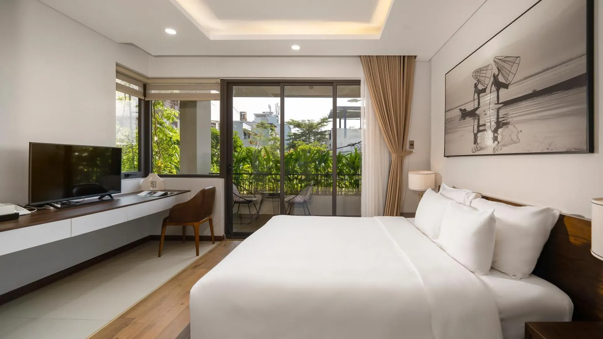 Luat Anh 88 Hotel & Apartment Дананг
